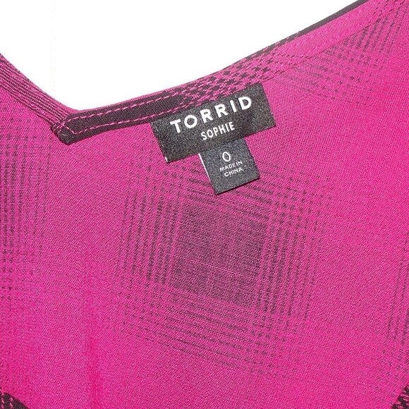 torrid Tank Top - Picture 2 of 3